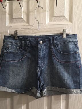 Classic Mid-Blue Rolled Hem Jean Shorts for Women Size 12